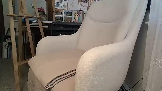 naughtyonbicycle online show from March 2026 01:05:01 PM