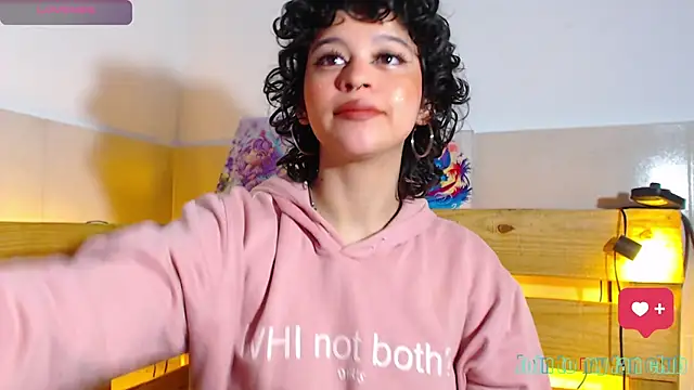 Snapshot of Bitsy_Messy chatting on February 2026 10:59:01 PM Bitsy Messy online show from February 2026 10:59:01 PM