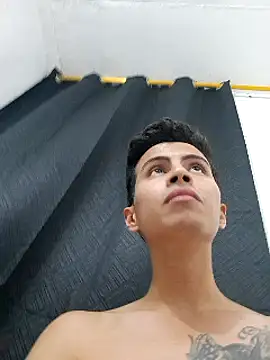 Snapshot of Velk_hot chatting on December 2024 06:32:01 AM Velk hot online show from December 2024 06:32:01 AM