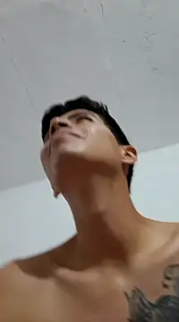 Snapshot of Velk_hot chatting on December 2024 01:05:01 AM Velk hot online show from December 2024 01:05:01 AM