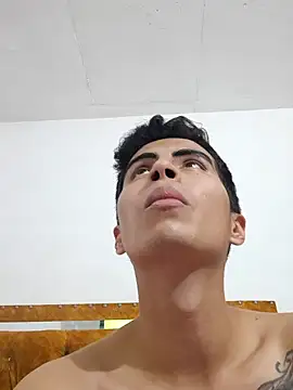 Snapshot of Velk_hot chatting on December 2024 09:15:01 PM Velk hot online show from December 2024 09:15:01 PM