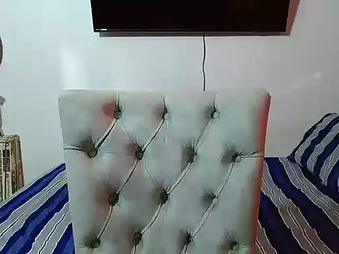 Velk hot online show from April 2026 11:59:01 AM