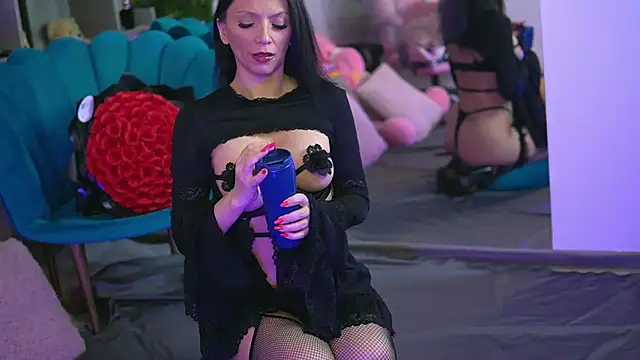 Snapshot of VivianneSteinX chatting on March 2025 10:38:01 PM VivianneSteinX online show from March 2025 10:38:01 PM