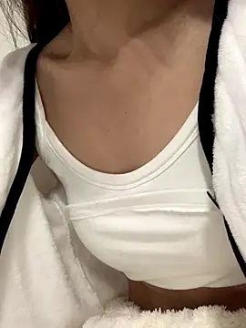 Aimeil online show from December 2024 03:20:01 AM