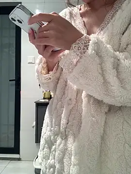 Aimeil online show from March 2025 04:46:01 PM