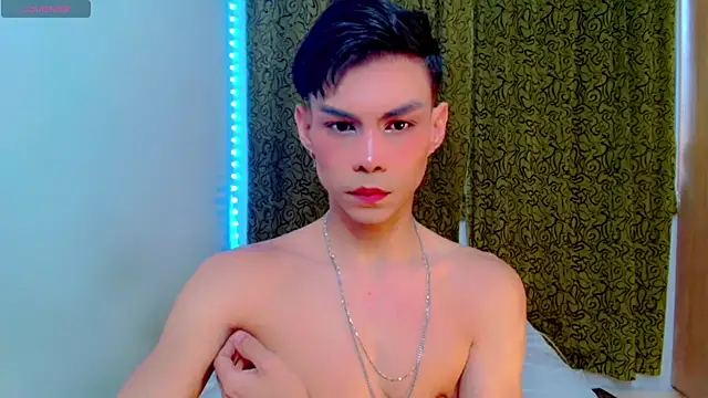 Snapshot of femboykeene chatting on October 2025 09:36:02 PM femboykeene online show from October 2025 09:36:02 PM