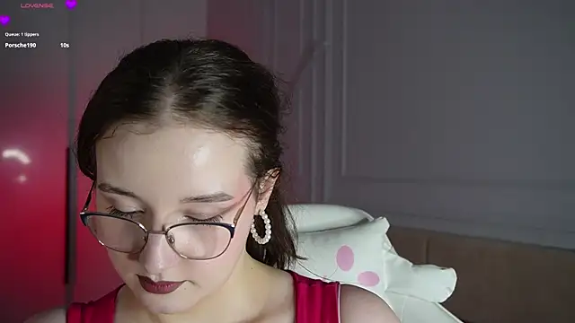 Snapshot of ArleighFrankson chatting on December 2024 08:49:02 PM ArleighFrankson online show from December 2024 08:49:02 PM