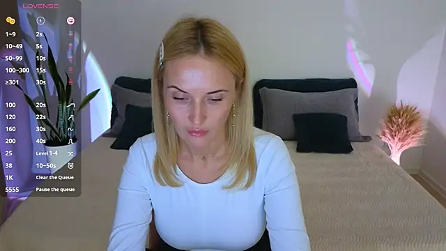 AlisssaRose online show from September 2025 08:56:01 PM