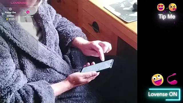 Adamdaddybear online show from September 2025 08:25:02 AM