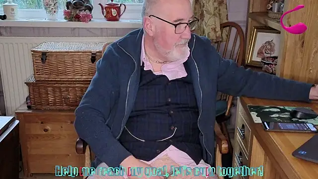 Adamdaddybear online show from February 2026 02:43:01 PM