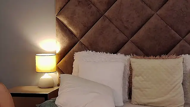 JaquelineM online show from October 2025 07:07:02 AM