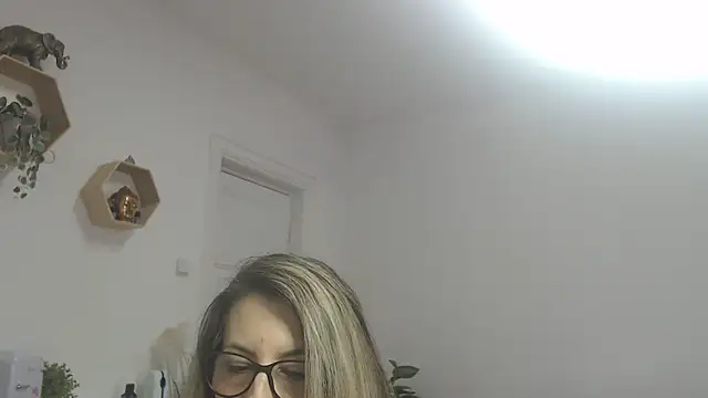 SukyGirl online show from February 2025 12:06:02 PM