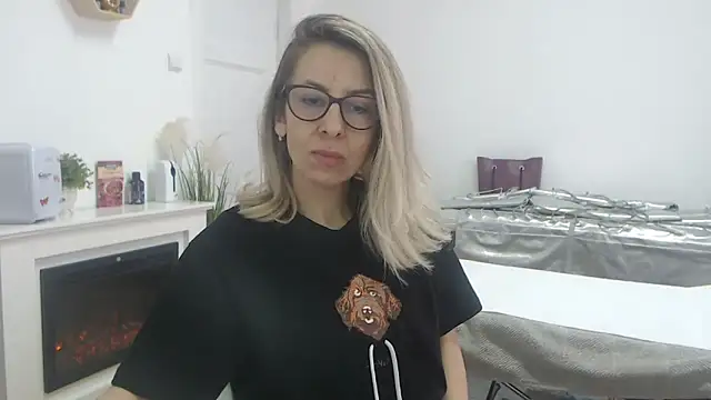 SukyGirl online show from February 2025 12:04:02 PM