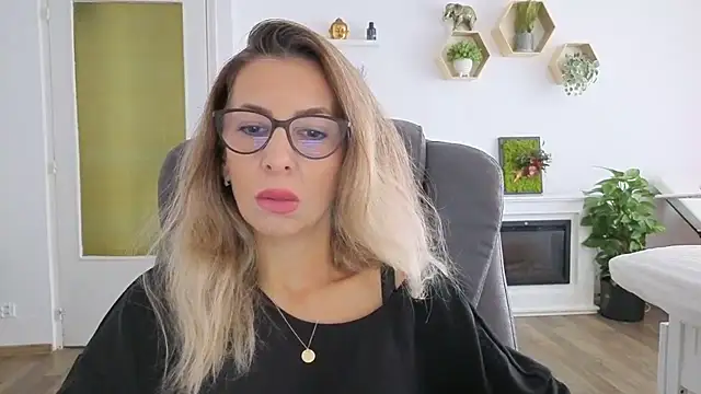 SukyGirl online show from September 2025 06:49:01 AM