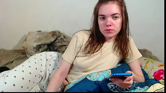 Snapshot of SallyMkn chatting on May 2026 12:02:01 PM SallyMkn online show from May 2026 12:02:01 PM