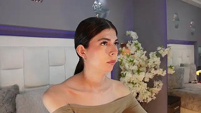 CuteAri online show from January 2026 08:43:01 PM