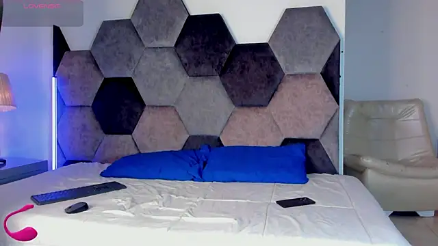 Latrellx7 online show from March 2026 03:58:02 AM