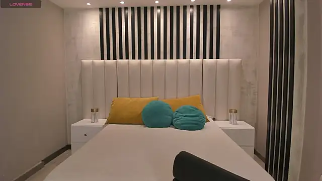 GiaFerrara online show from February 2025 03:13:01 AM