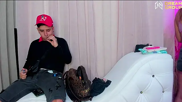 Yourslust  online show from April 2026 08:06:02 PM