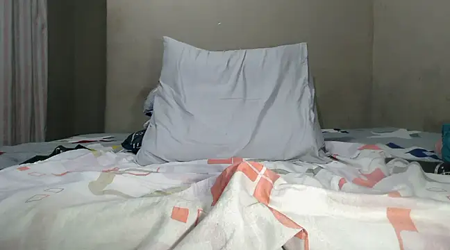 WetwetPussy31 online show from March 2025 08:00:01 PM