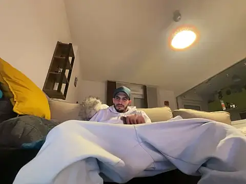 Rebeu313 online show from January 2025 11:16:02 PM