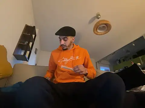 Rebeu313 online show from January 2025 05:15:01 PM