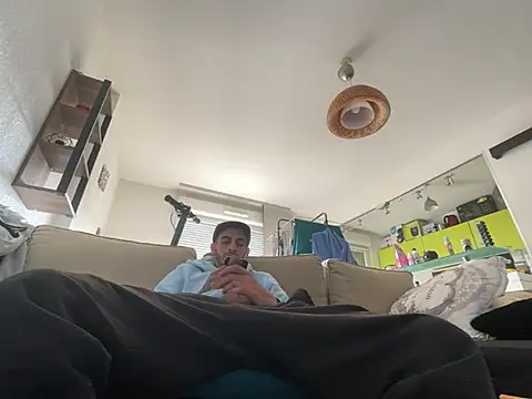 Rebeu313 online show from February 2025 12:48:01 PM