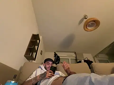 Rebeu313 online show from March 2025 01:21:02 AM