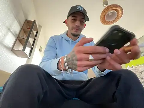 Rebeu313 online show from March 2025 01:40:02 PM