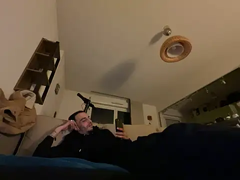 Rebeu313 online show from March 2025 01:07:01 AM