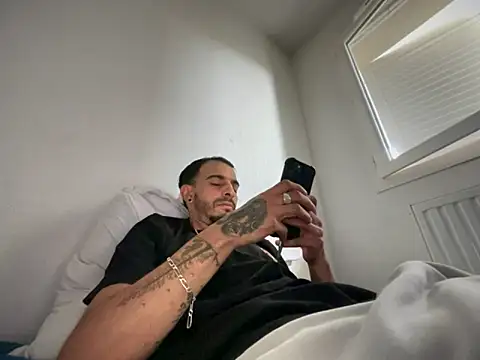 Rebeu313 online show from October 2025 09:06:02 AM