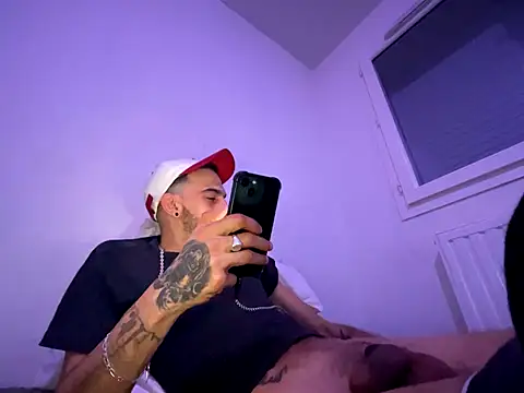 Rebeu313 online show from November 2025 11:05:01 PM