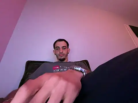 Rebeu313 online show from March 2026 01:09:01 AM