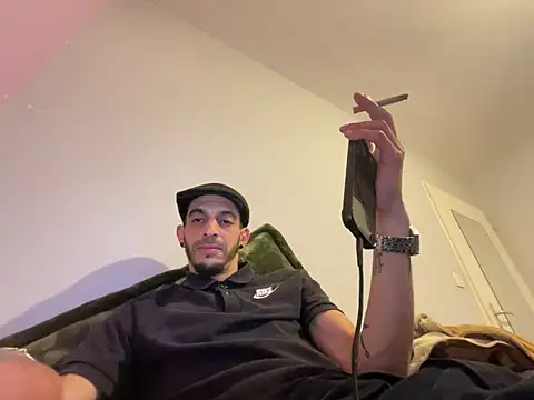 Rebeu313 online show from April 2026 11:27:02 PM