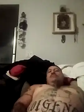 Snapshot of B_DOGG69 chatting on December 2024 07:08:01 AM B DOGG69 online show from December 2024 07:08:01 AM