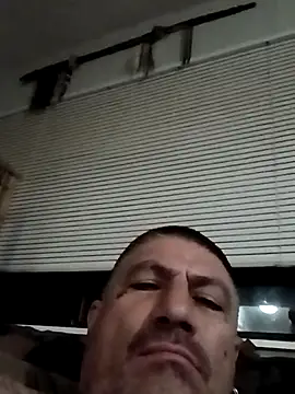 Snapshot of B_DOGG69 chatting on February 2025 06:58:02 AM B DOGG69 online show from February 2025 06:58:02 AM