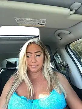 sunshinekisses online show from October 2025 05:33:01 PM