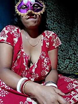 Snapshot of AparnaBoudi chatting on November 2025 06:08:02 PM AparnaBoudi online show from November 2025 06:08:02 PM