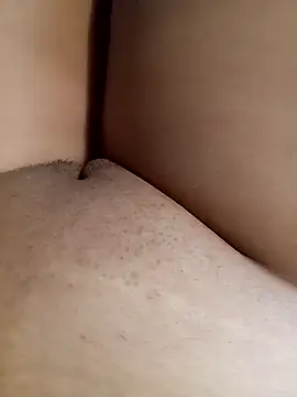 Khaleyssi online show from December 2024 10:20:01 PM