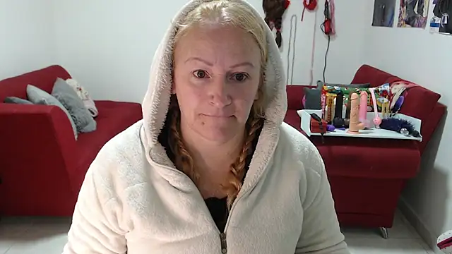 emperabigbootybigass online show from December 2025 12:20:01 PM