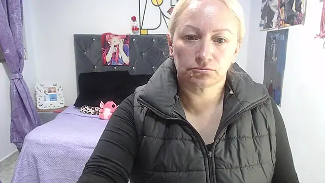 emperabigbootybigass online show from June 2026 12:18:02 PM