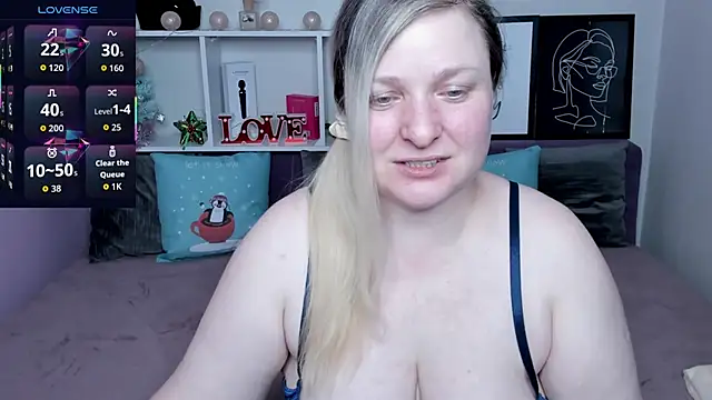 AnnaXCherri online show from December 2025 02:31:02 AM