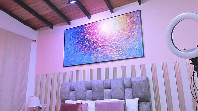 nova lane online show from November 2025 02:55:01 AM