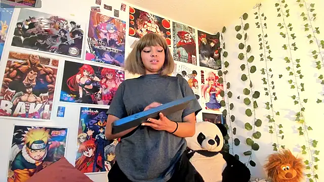 Snapshot of miku_katsuragi chatting on December 2024 03:07:02 AM miku katsuragi online show from December 2024 03:07:02 AM