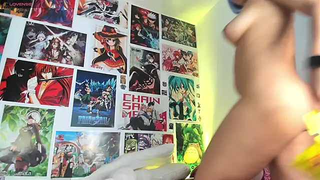 Snapshot of miku_katsuragi chatting on January 2025 06:01:02 AM miku katsuragi online show from January 2025 06:01:02 AM