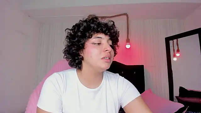 Snapshot of miku_katsuragi chatting on October 2025 05:16:02 AM miku katsuragi online show from October 2025 05:16:02 AM