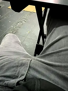 Farias8837 online show from October 2025 05:24:02 PM