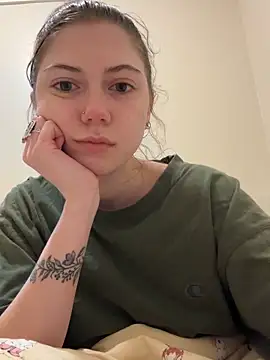 emilycoco online show from February 2026 04:42:01 AM