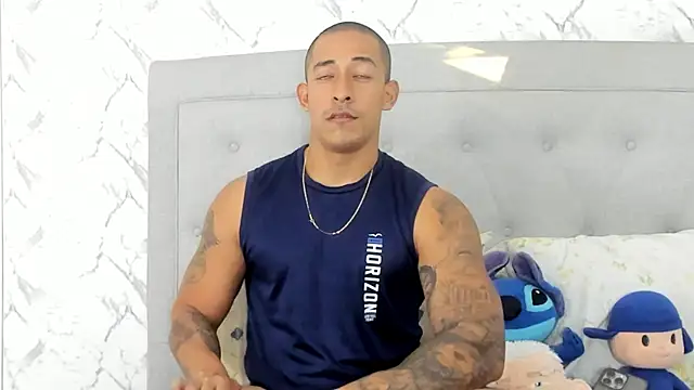 luigiferrara online show from February 2025 09:37:02 PM