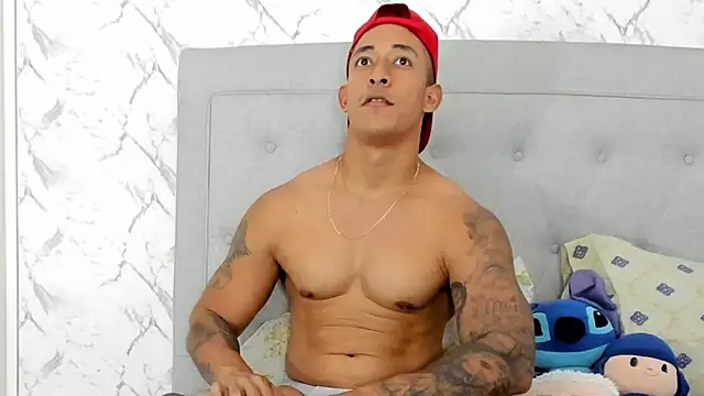 luigiferrara online show from February 2025 01:02:02 AM